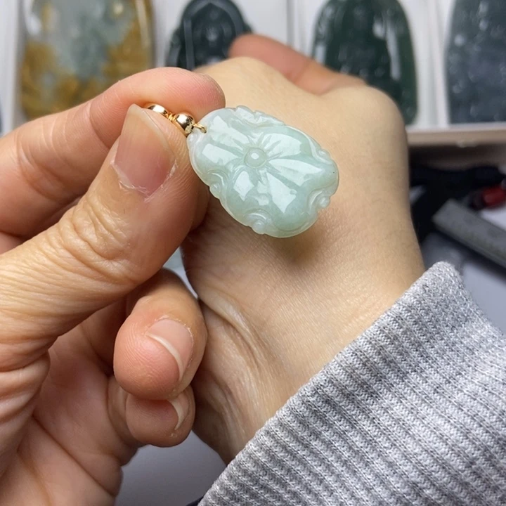 翡翠未镶嵌挂件翡翠