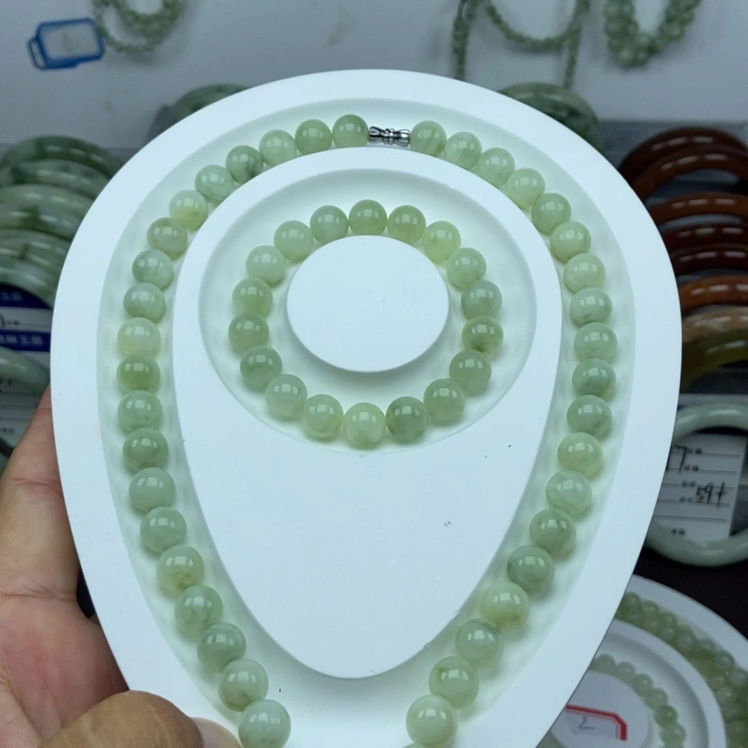未镶嵌蛇纹石玉手链