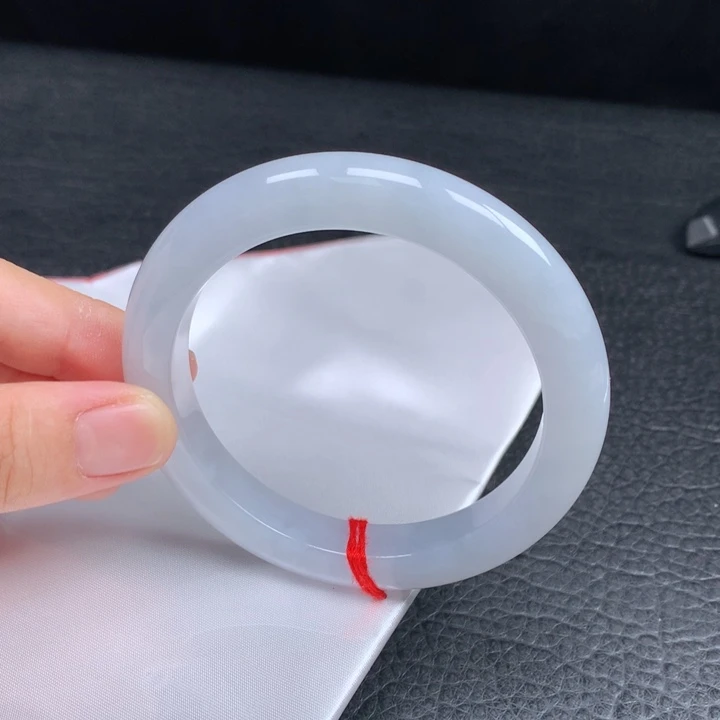 翡翠未镶嵌手镯