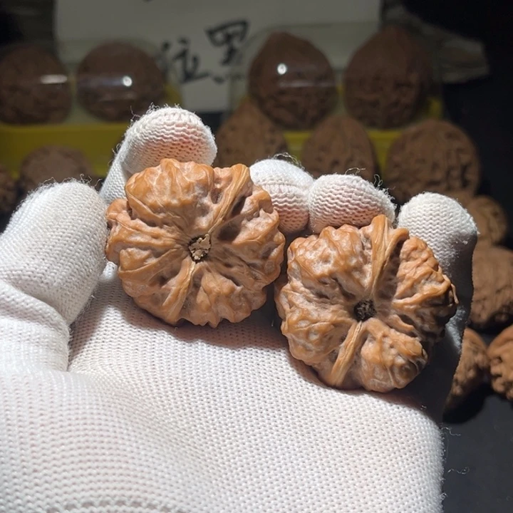 刘***y把件文玩核桃文玩核桃