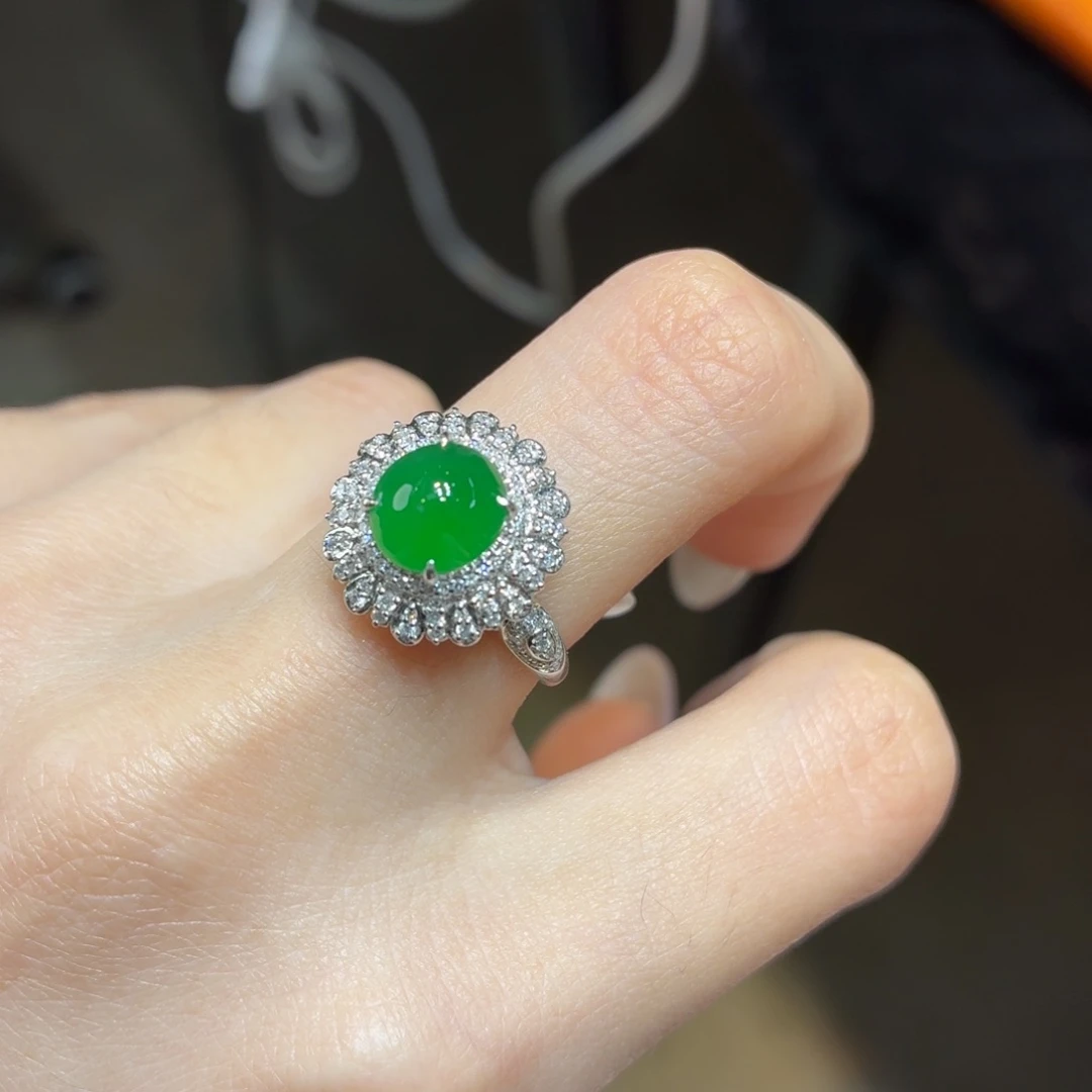 翡翠18K金镶嵌颈饰天然缅甸翡翠