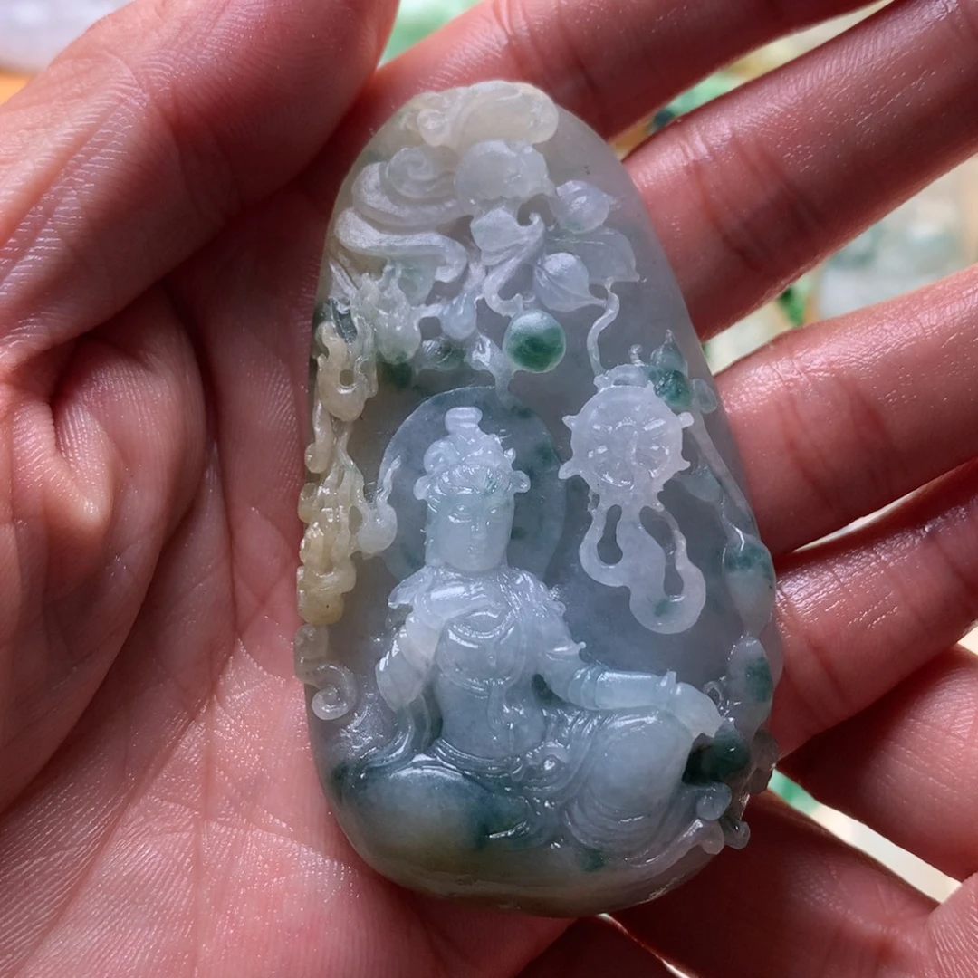 定制翡翠未镶嵌自在观音
