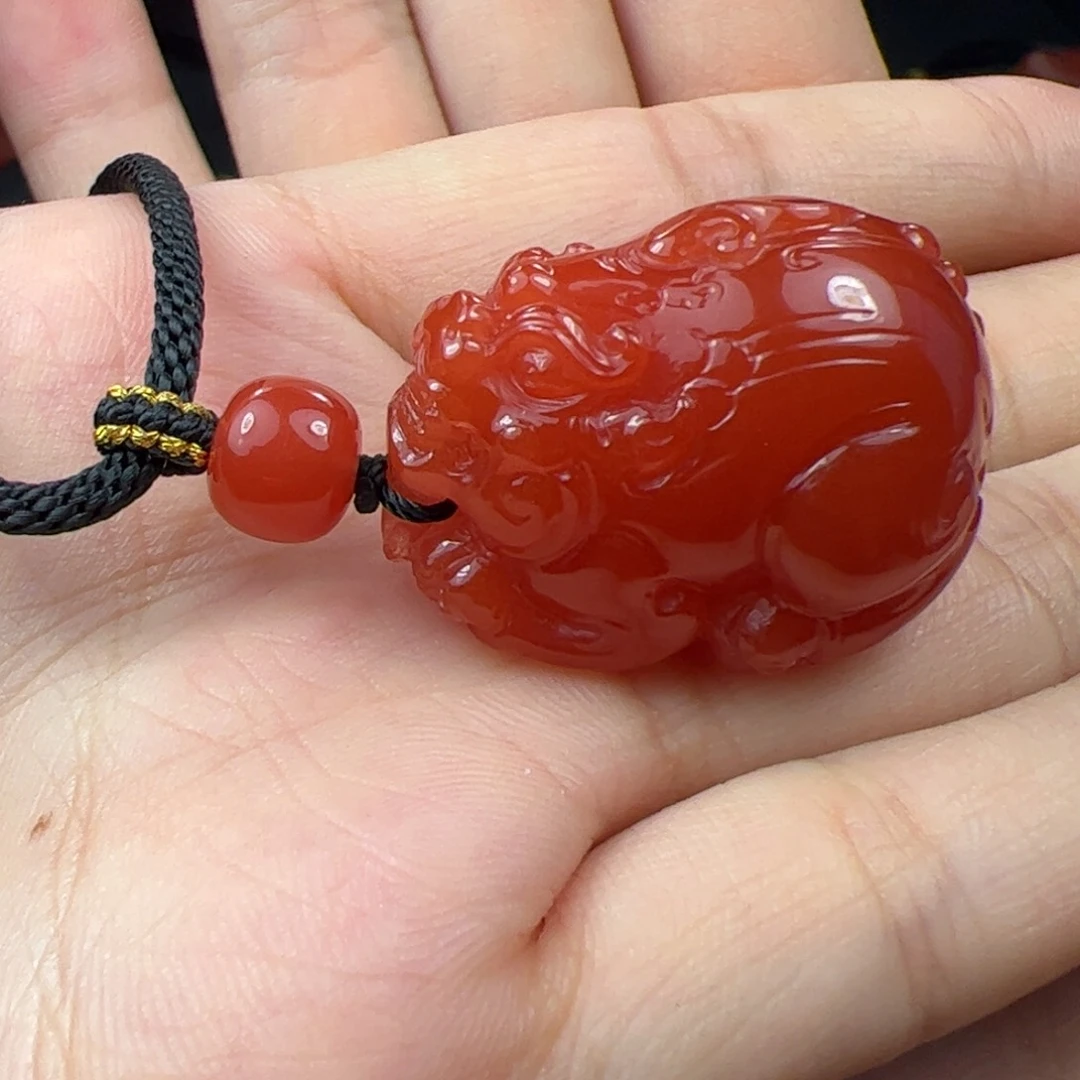 未镶嵌貔貅吊坠南红玛瑙