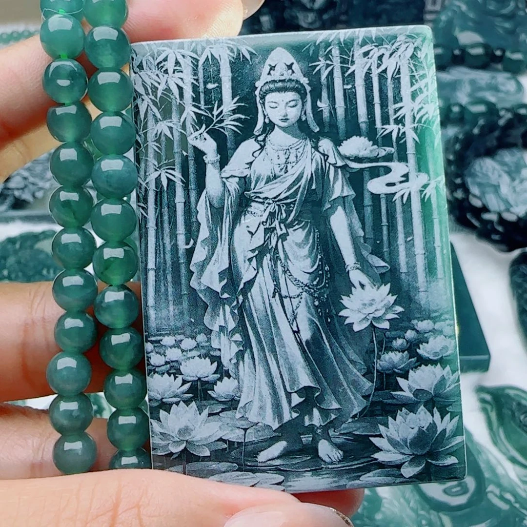 随***流颈饰未镶嵌翡翠多样性发货天然的A货翡翠