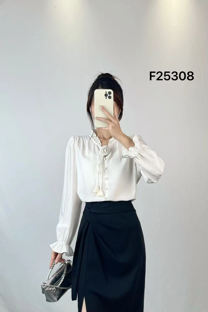 【慕妍专属】25308【衣长58】法式设计感立体花朵系带立领衬衫秋款