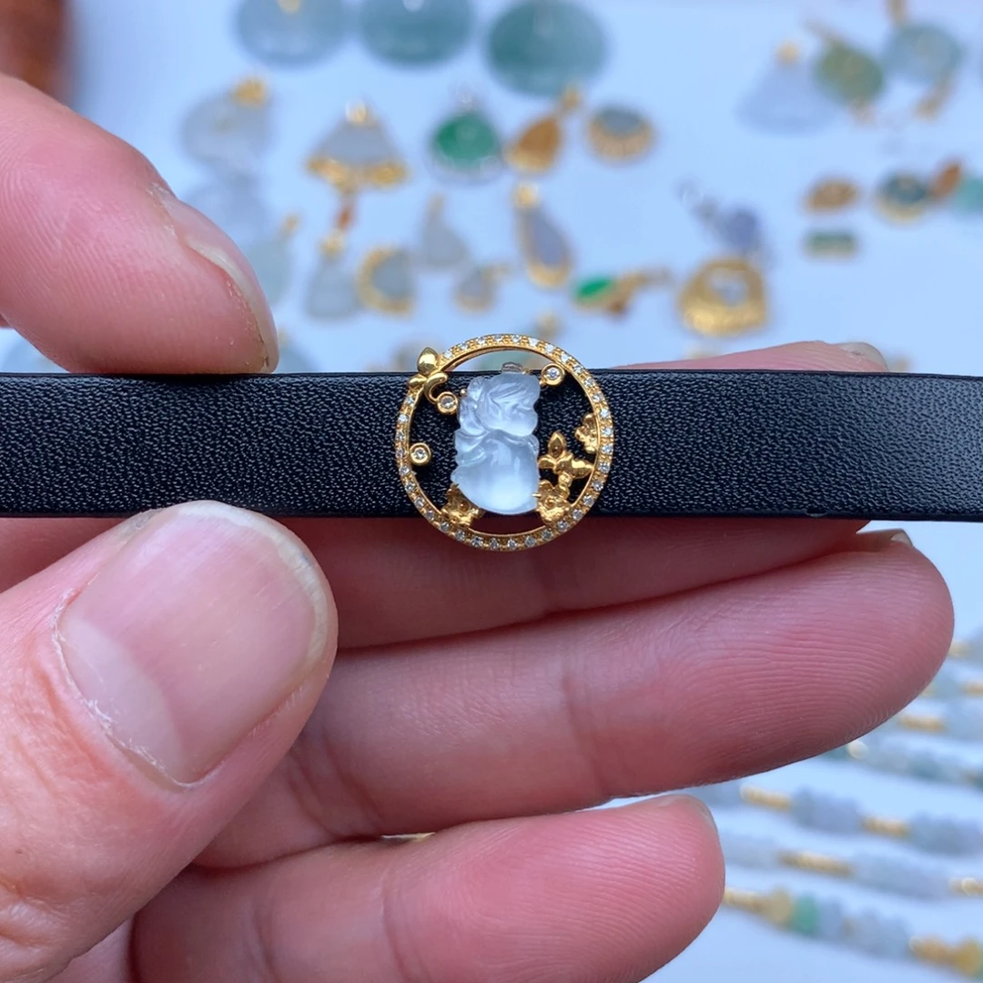 翡翠18K金镶嵌吊坠(不含链)天使
