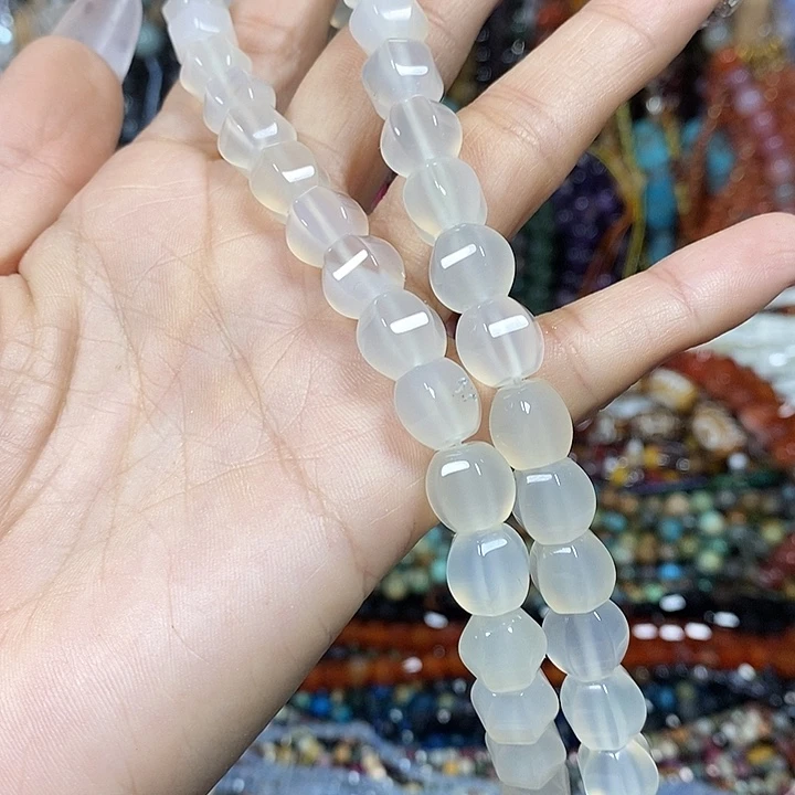 蝶***酥玛瑙/玉髓未镶嵌珠宝半成品