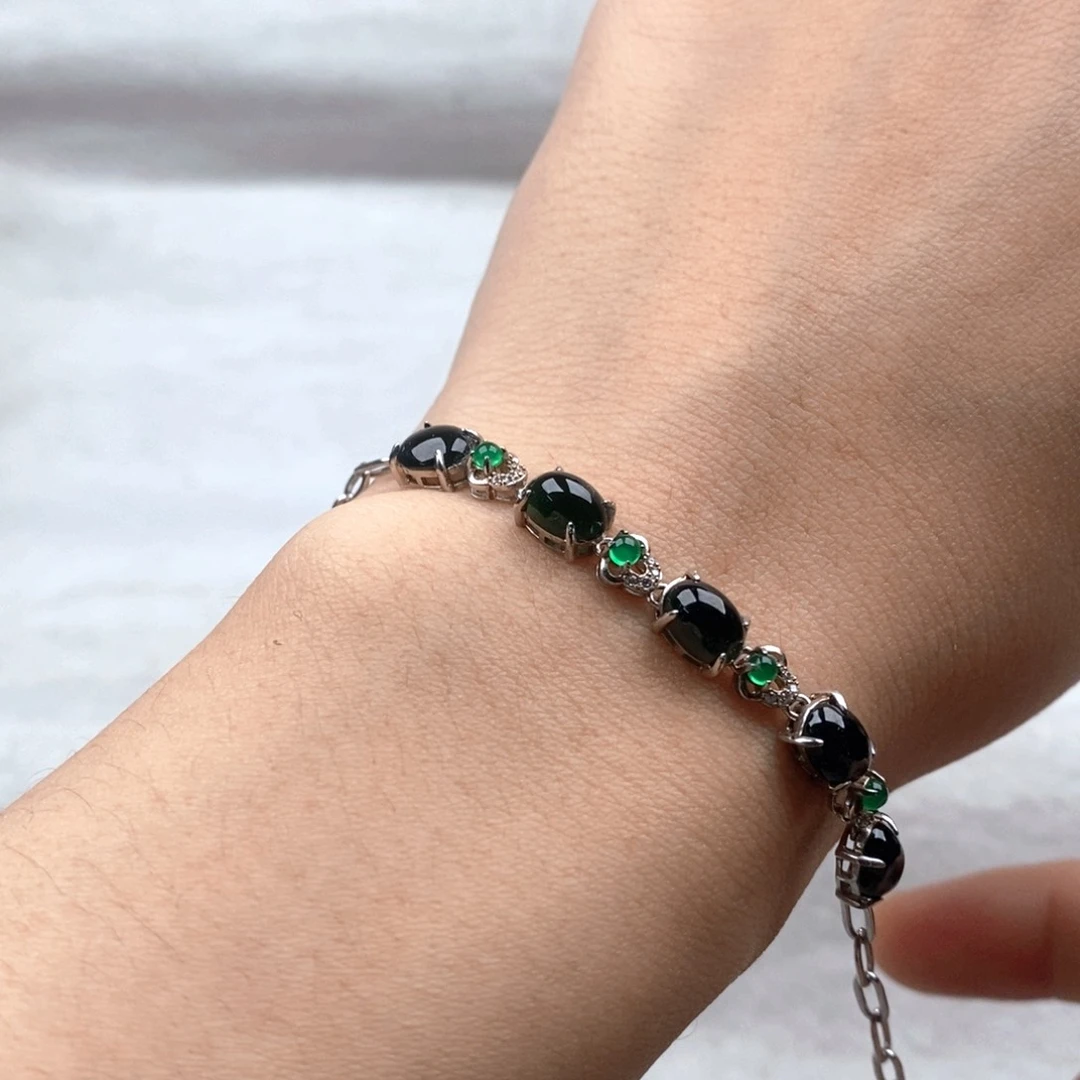 颈饰未镶嵌翡翠手链