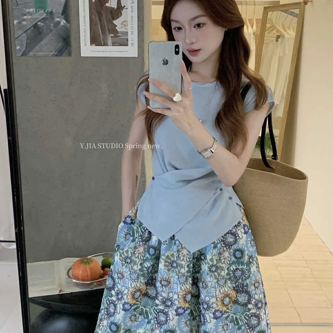 2025夏季新款法式不规则褶皱设计短袖针织衫女修身显瘦田园风短款