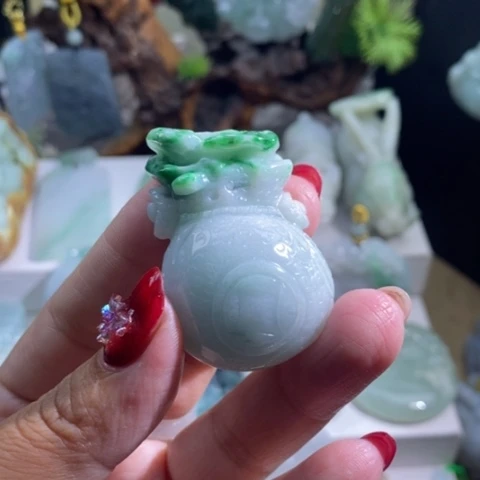 【闪购商品】颈饰未镶嵌翡翠钱袋