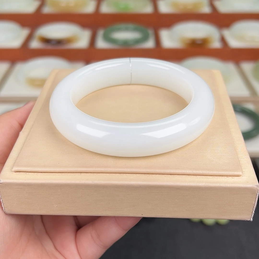 未镶嵌手镯和田玉白玉