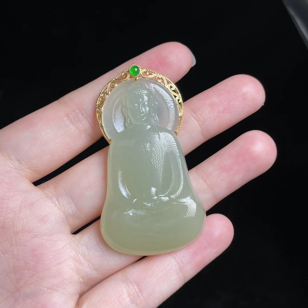 【玉总珠宝】18k和田玉如来吊坠-约50*30*5mm多样性发一 CAN3550161