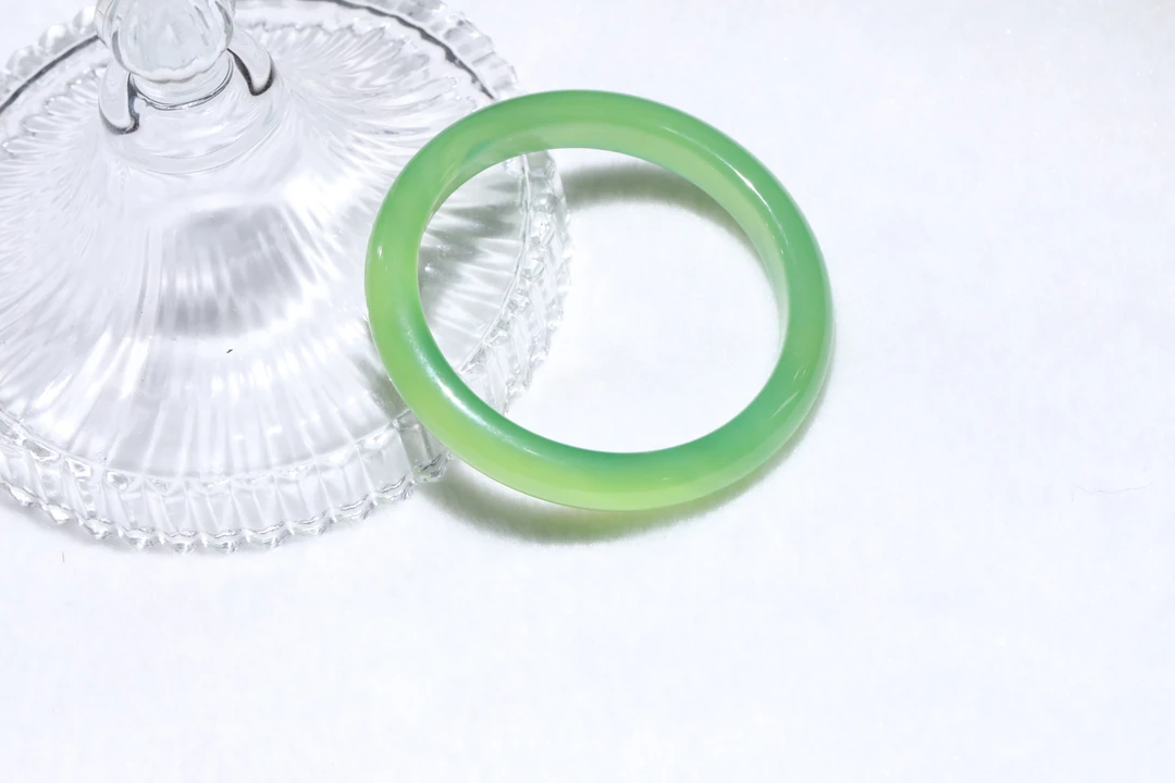 TYSZ767满绿中规窄手镯