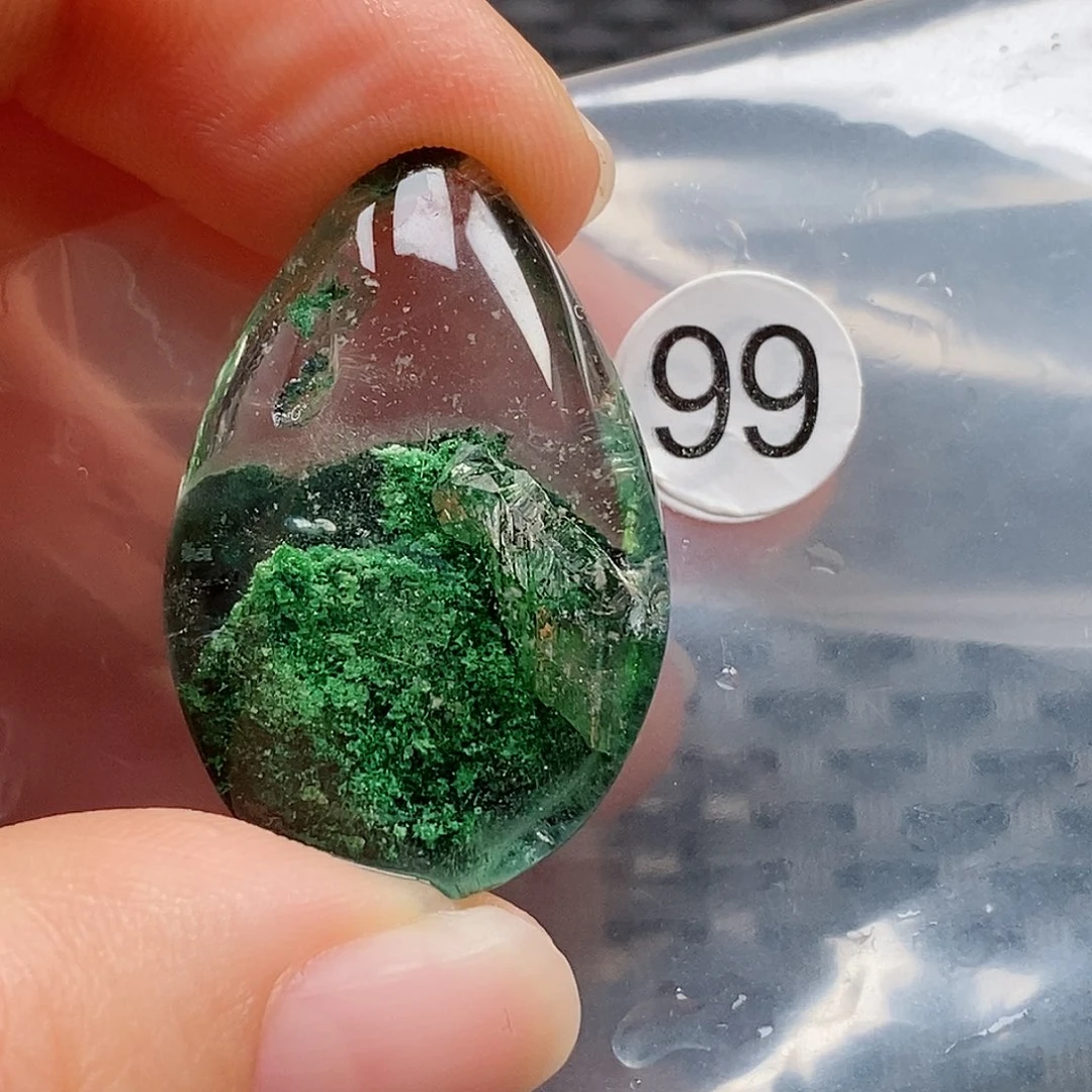 未镶嵌颈饰水晶夏**