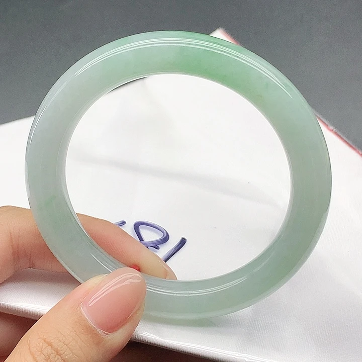 未镶嵌手镯翡翠182