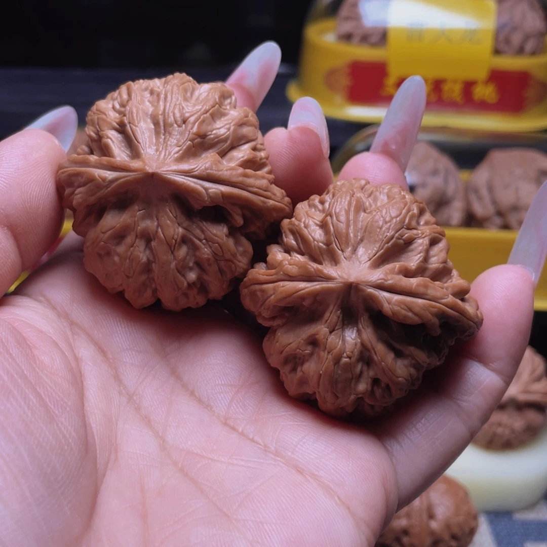 文玩核桃吊坠45红锦鲤文玩