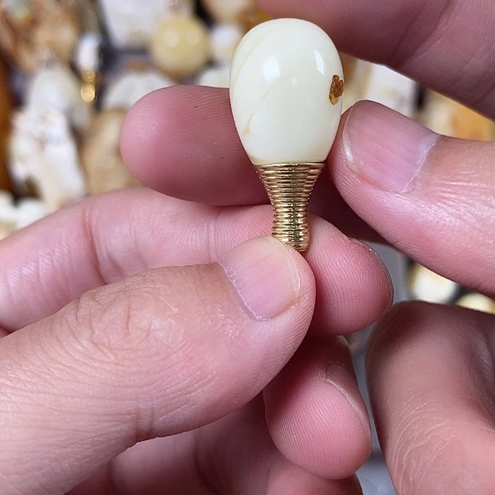 琥珀未镶嵌裸石我