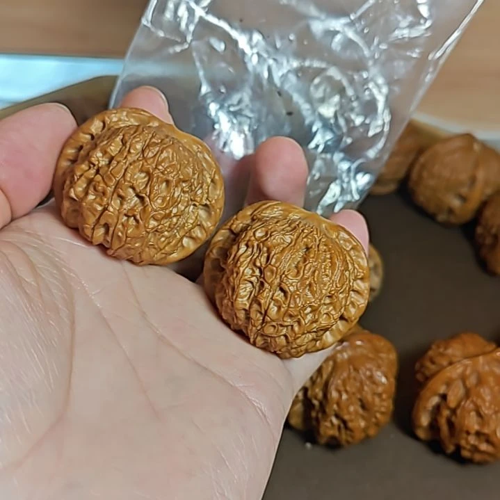 吊坠橄榄核40+血麒麟
