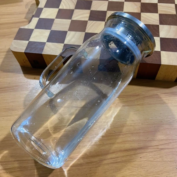 出丹麦D家冷水壶一个（容量1.5L）