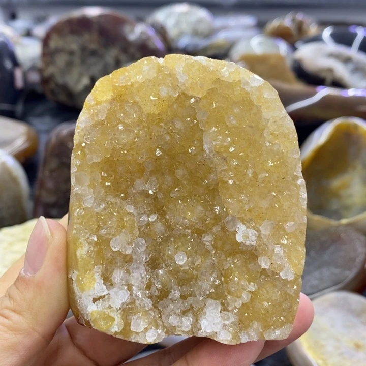 未镶嵌珠宝半成品水晶