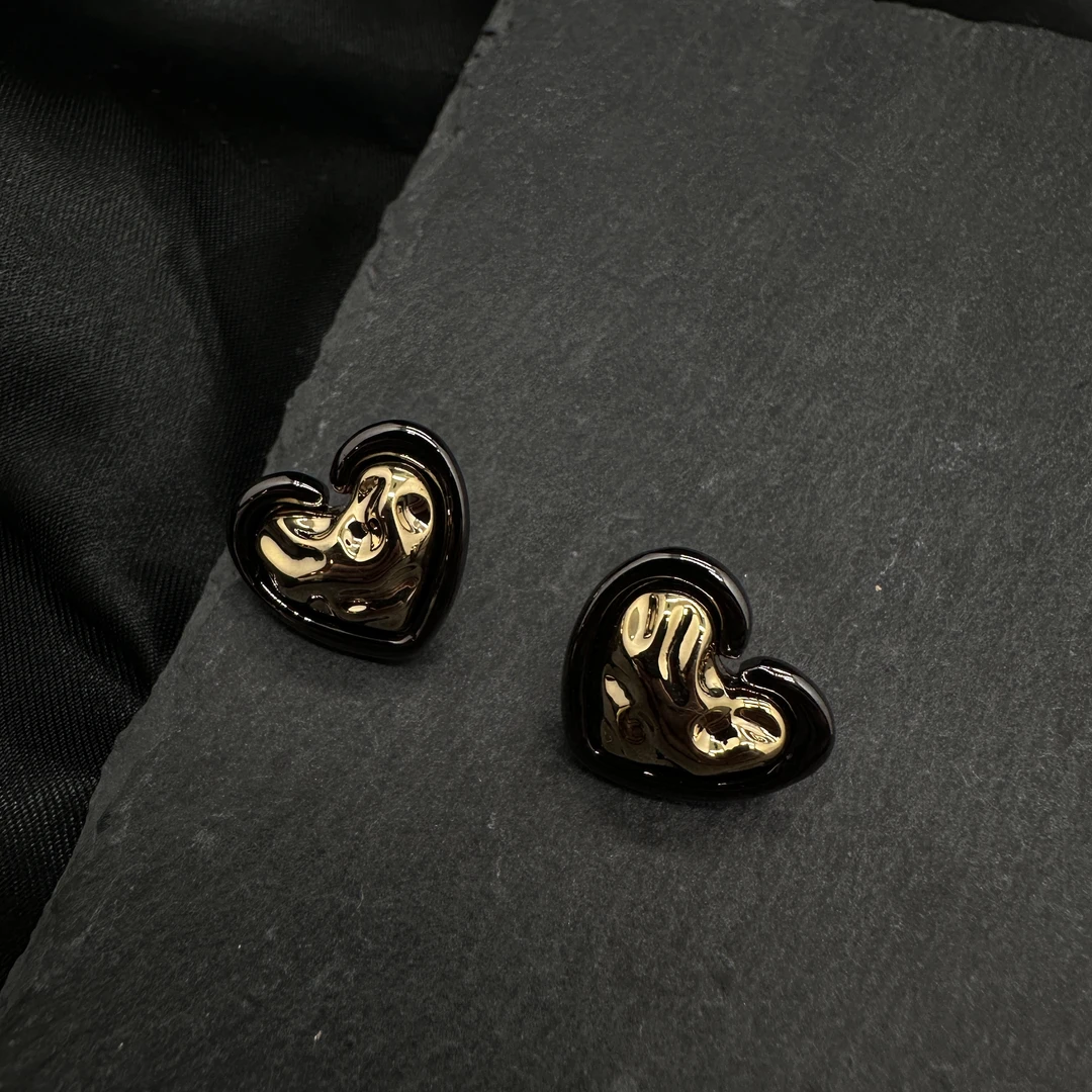 铜合金耳饰 0716 Acc-885 小众时尚个性黑色边缘金色爱心耳饰