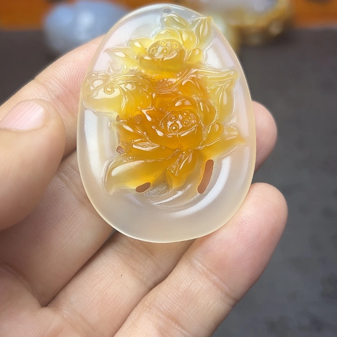 @****玛瑙/玉髓未镶嵌天然玉石手把件吊坠