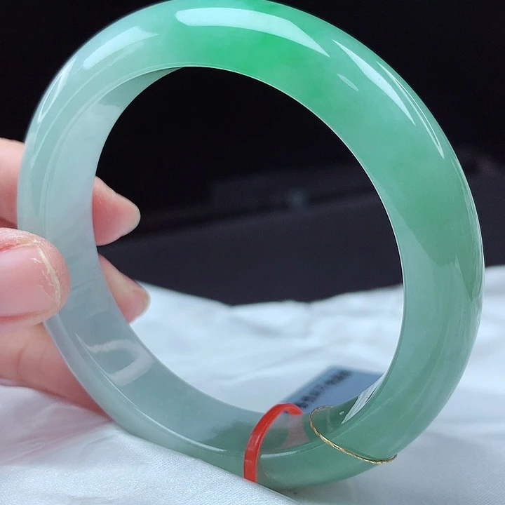 翡翠未镶嵌手镯56圈4558