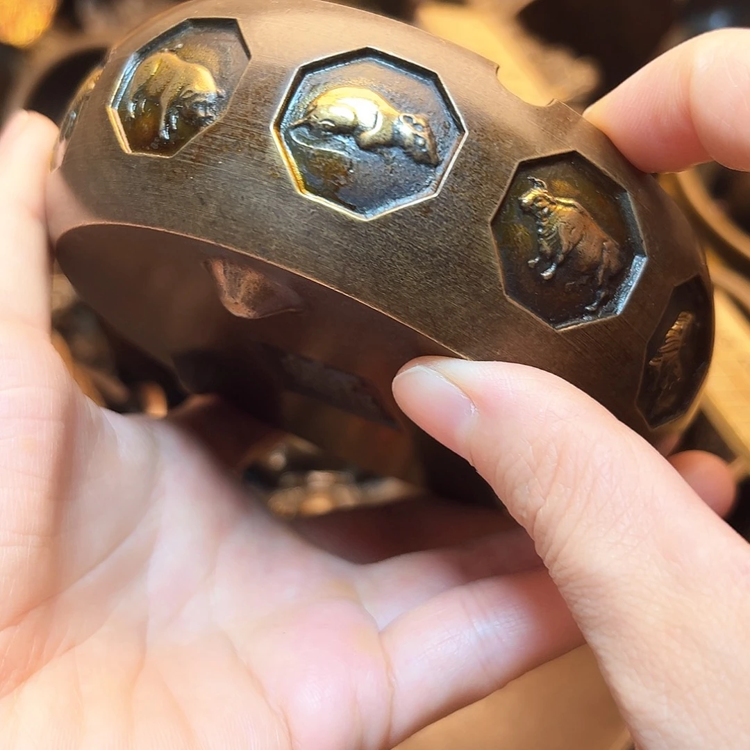 精美铜器工艺品等