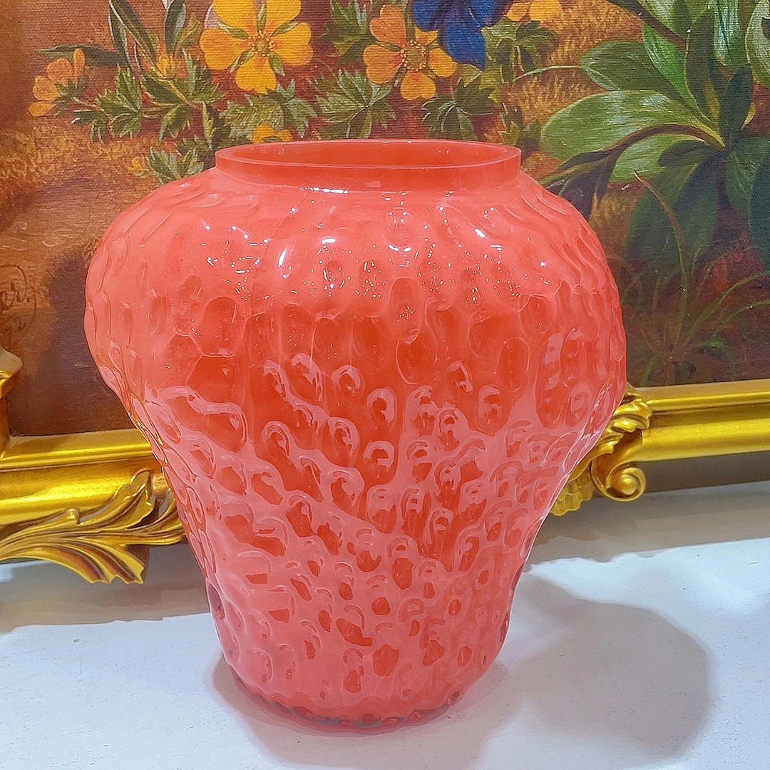 治愈系草莓玻璃花瓶