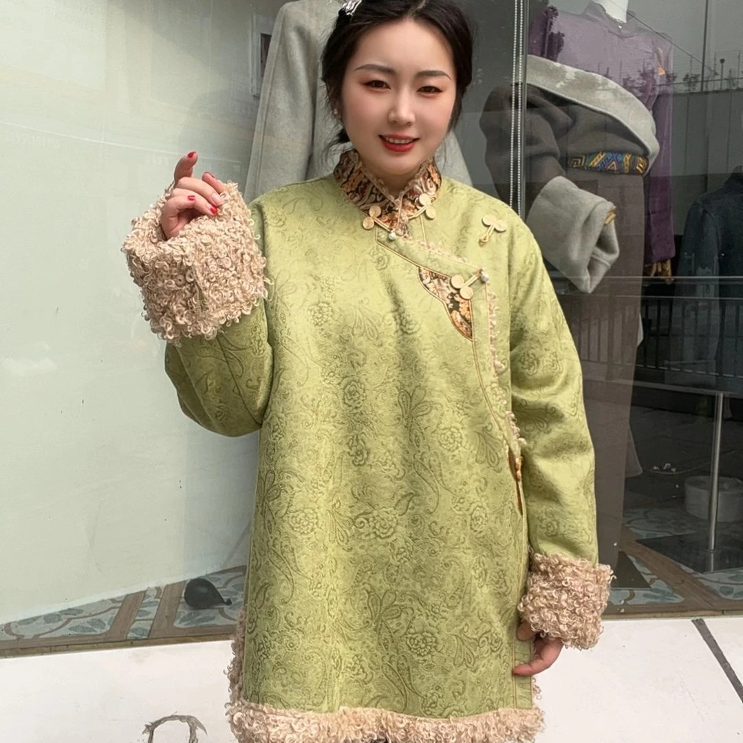 新款藏服女士冬季加绒加厚外套