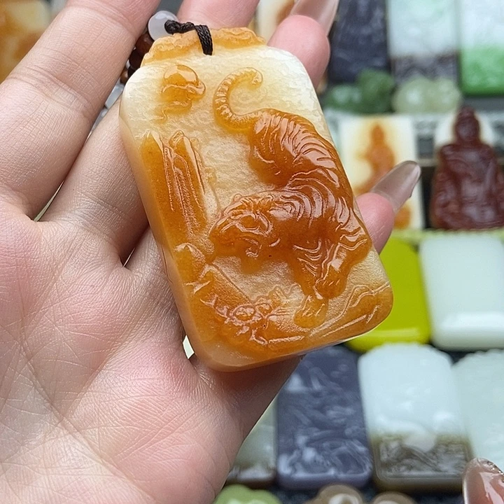 颈饰未镶嵌和田玉