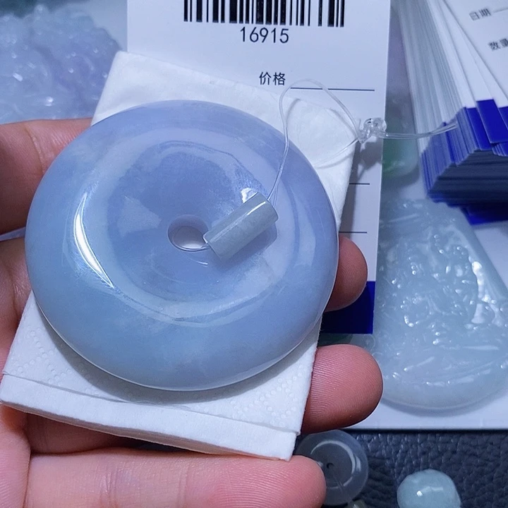 颈饰未镶嵌翡翠天光墟翡翠市场现金代购
