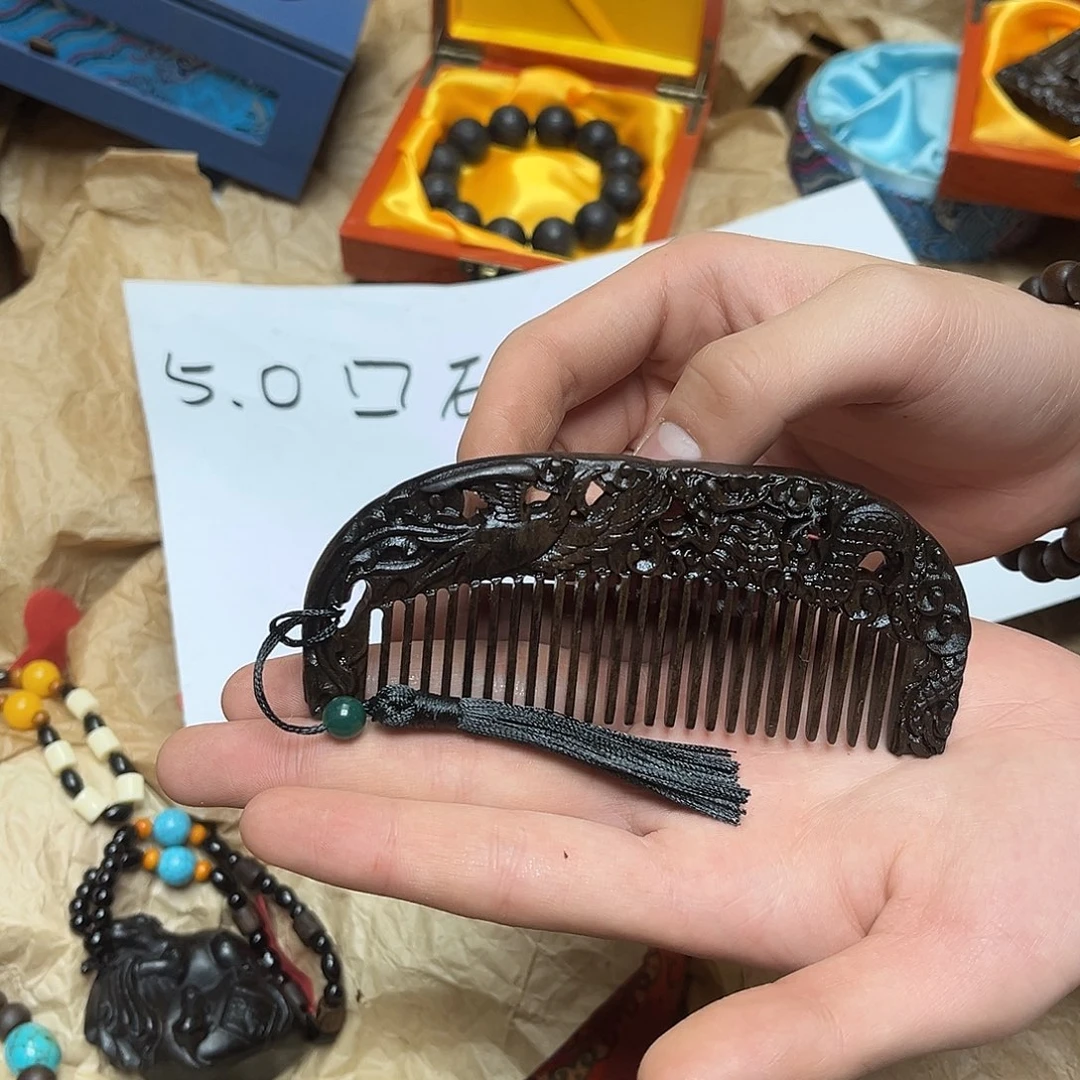 大叶紫檀（黑酸枝木类）