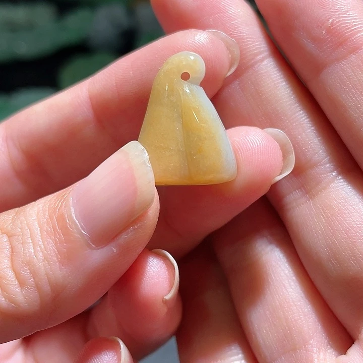颈饰未镶嵌翡翠天