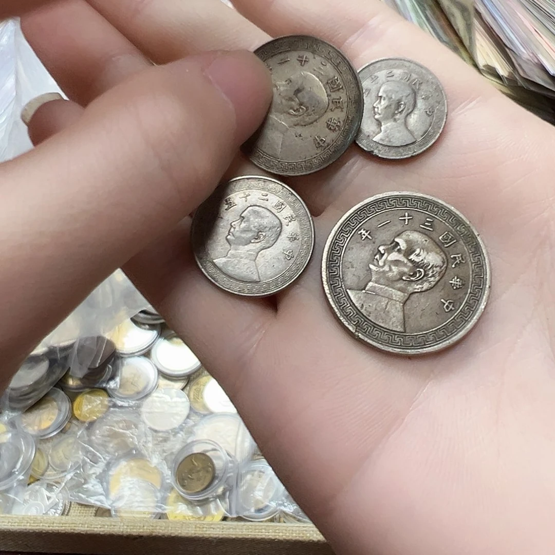 拍品。