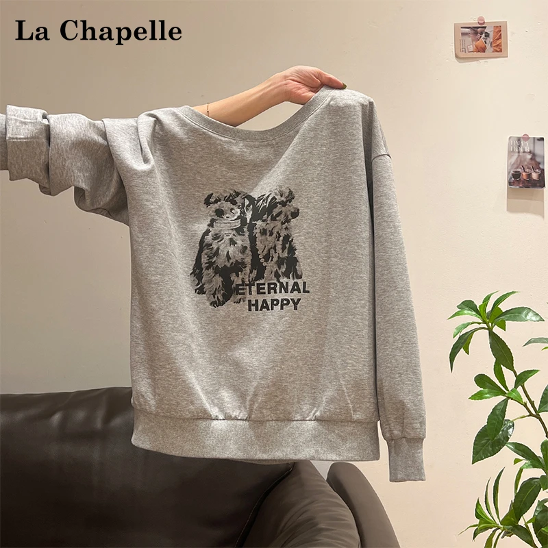 拉夏贝尔灰色小狗印花一字肩露肩宽松长袖T恤女2025秋季新款上衣