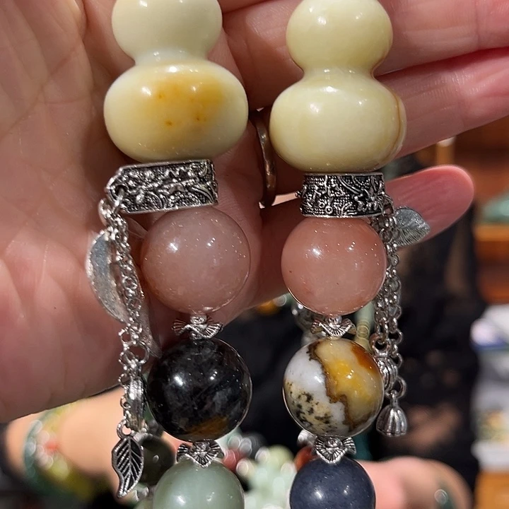 颈饰未镶嵌和田玉（糖玉）