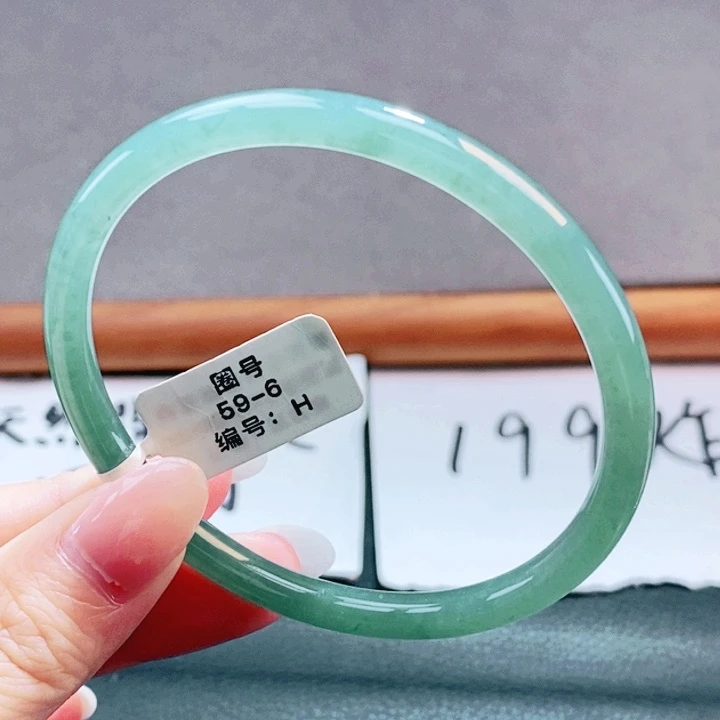 翡翠未镶嵌手镯翡翠手镯35