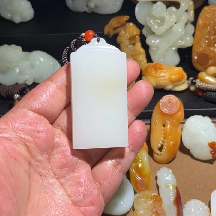 云***1和田玉未镶嵌挂件