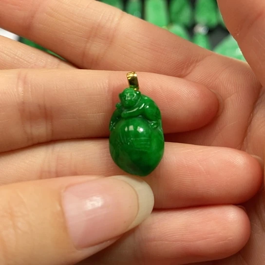 颈饰未镶嵌翡翠吊坠
