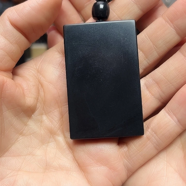 和田玉（墨玉）未镶嵌颈饰351钢板