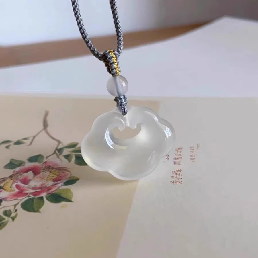 祥云锁28*18mm（爆款）冰种玉髓吊坠