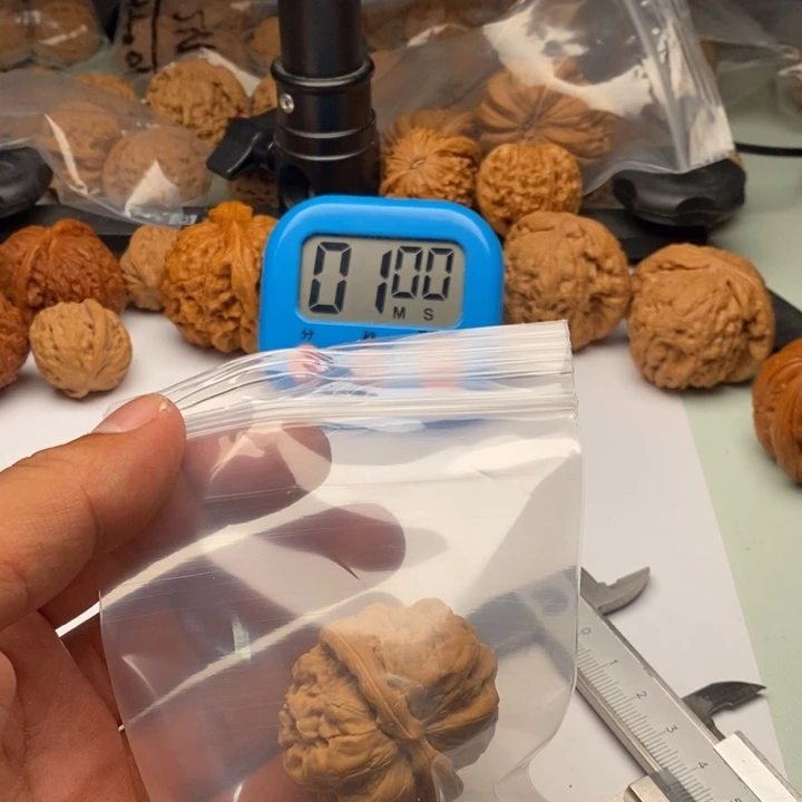 不***名文玩核桃吊坠1111111111111111