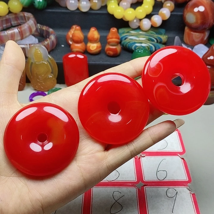 未镶嵌颈饰玛瑙/玉髓李****）