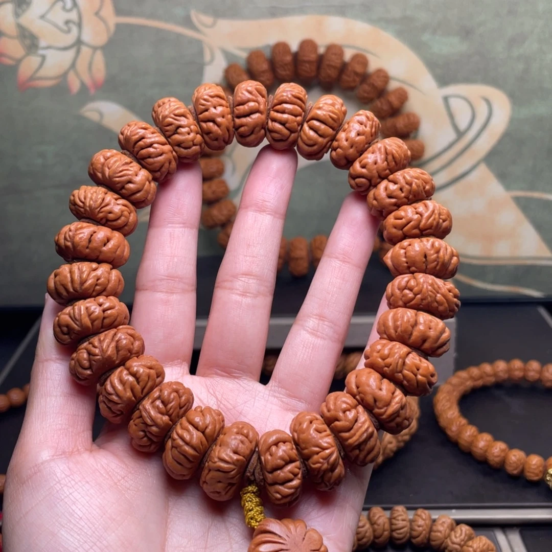 吊坠桃核21白玉龙手持