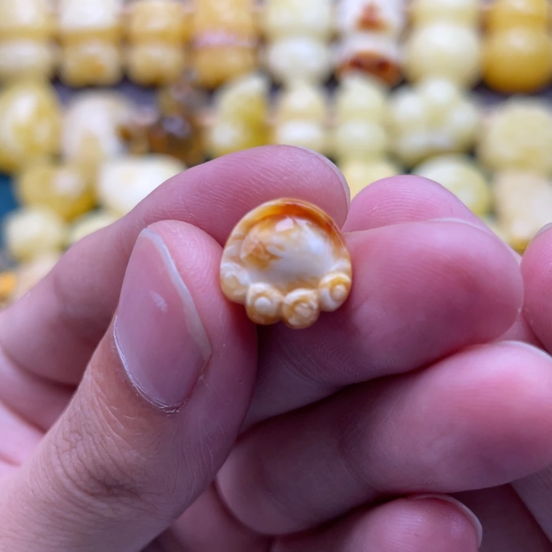 琥珀未镶嵌裸石蜜蜡