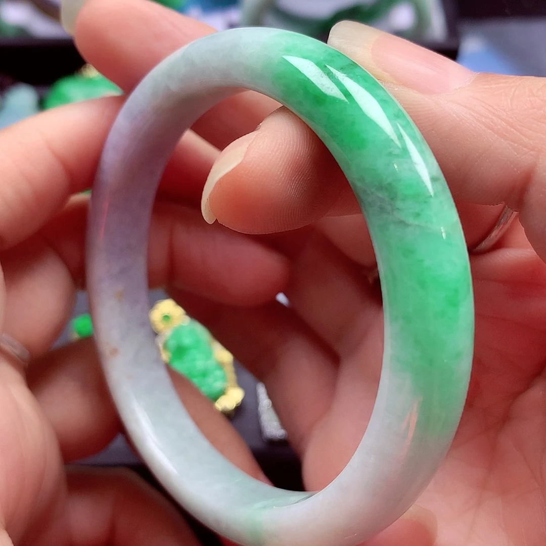 翡翠未镶嵌手镯翡翠