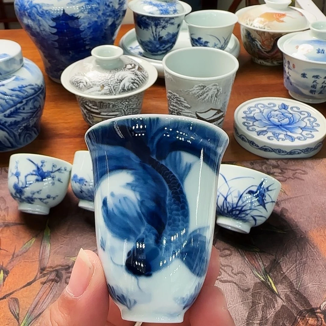 张玲玲手绘斗鱼青花