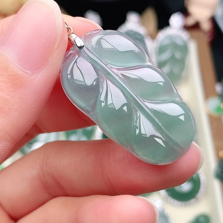 颈饰未镶嵌翡翠吊坠