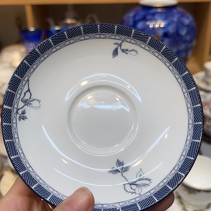 咖啡杯里的咖啡是我的最爱